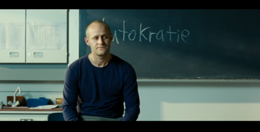 La-Ola-escena-Autocracia-