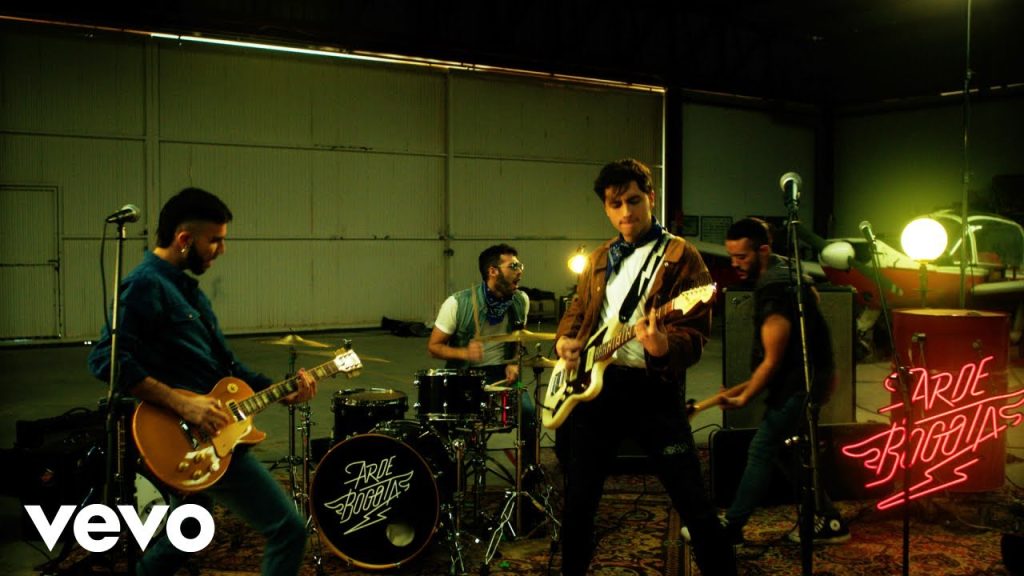 Grupo musical arde Bogota