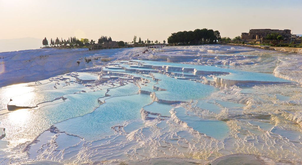 Pamukkale_baños_de_sal_en_Turkia